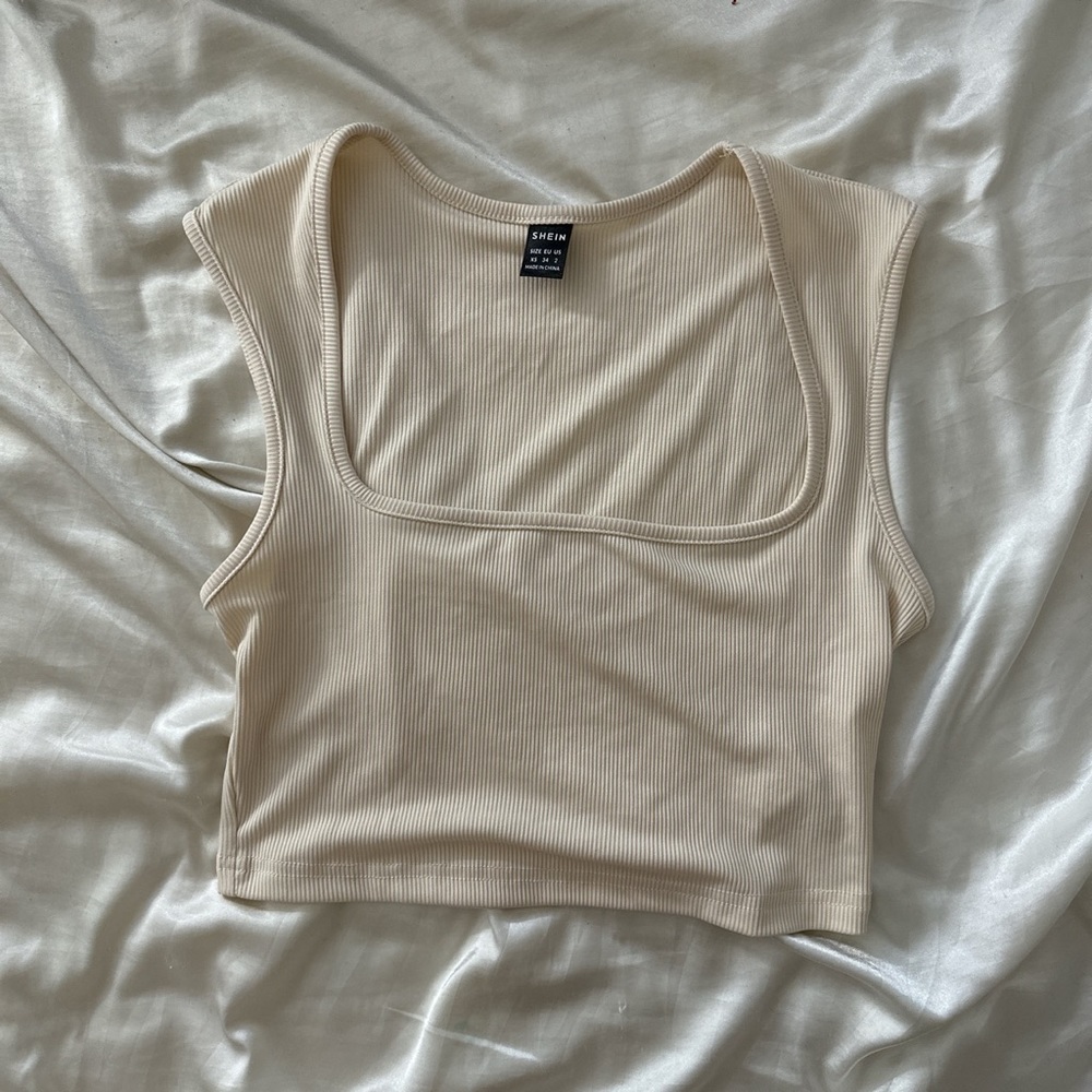❌SOLD❌basic cream square neck tank top